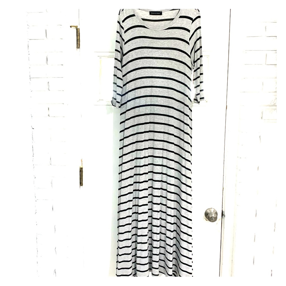 ‼️SOLD‼️ 🖤🤍Black and Grey Dress